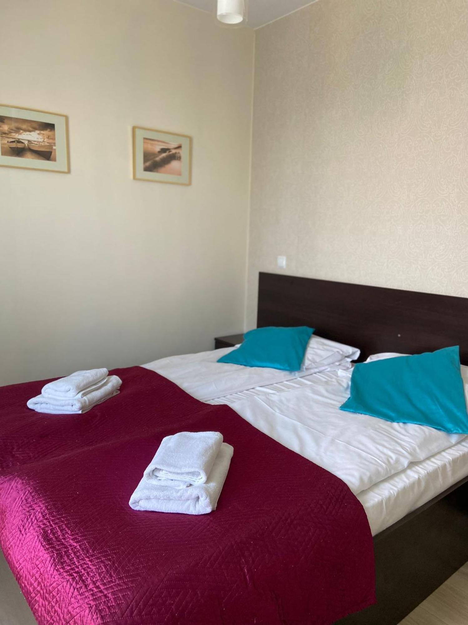 Sztutowo Lazurowy Dwor - Apartamenty Oraz Pokoje Z Basenem I Parkingiem Esterno foto